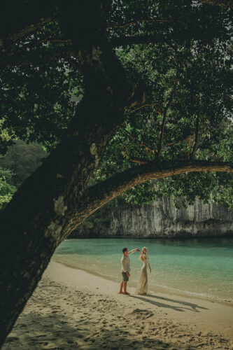 Krabi on film, Krabi photography, Krabi photographer, Krabi film style, Krabi film production, Krabi film, Nostalgia photography, Hong Island, Boat photography, Longtail boat photography