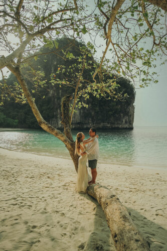 Krabi on film, Krabi photography, Krabi photographer, Krabi film style, Krabi film production, Krabi film, Nostalgia photography, Hong Island, Boat photography, Longtail boat photography